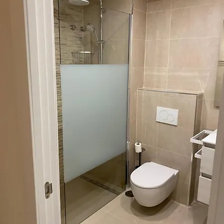 2 Bedroom 2 Bathroom In The Heart Of With Big Terrace And Free Parking Space Close To *