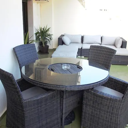 2 Bedroom 2 Bathroom In The Heart Of With Big Terrace And Free Parking Space Close To Apartmán Fuengirola