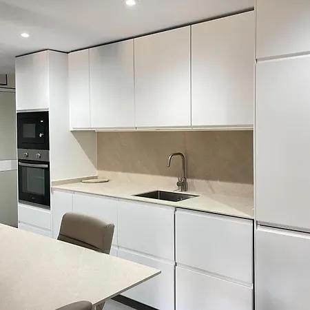 2 Bedroom 2 Bathroom In The Heart Of With Big Terrace And Free Parking Space Close To Appartement