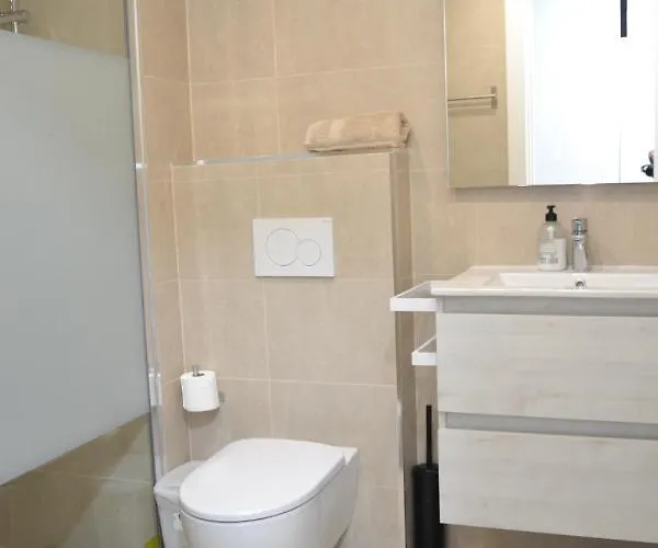 2 Bedroom 2 Bathroom In The Heart Of With Big Terrace And Free Parking Space Close To Lejlighed