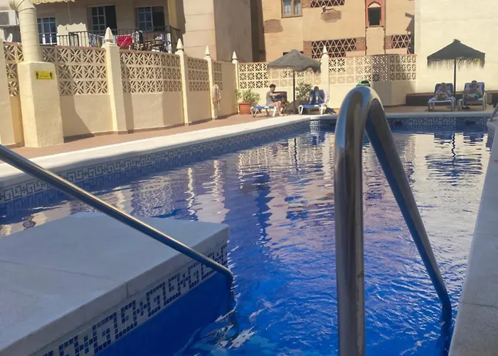 דירה 2 Bedroom 2 Bathroom In The Heart Of With Big Terrace And Free Parking Space Close To פואנגירולה