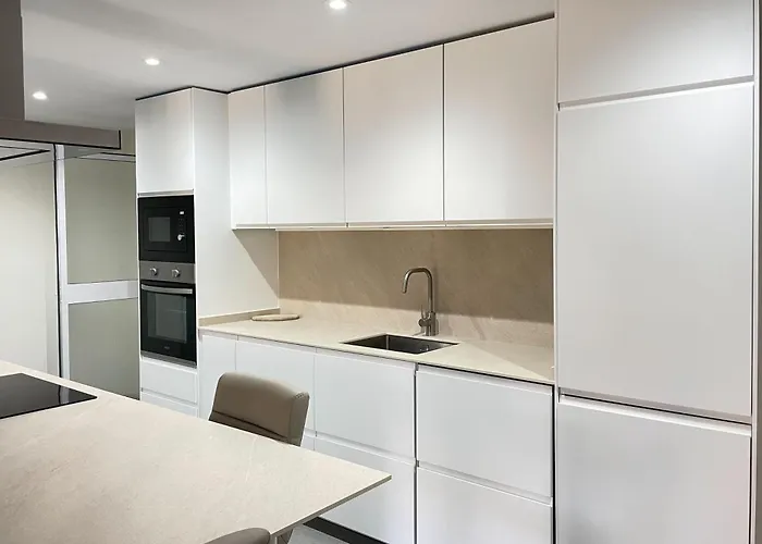 2 Bedroom 2 Bathroom In The Heart Of With Big Terrace And Free Parking Space Close To Apartamento