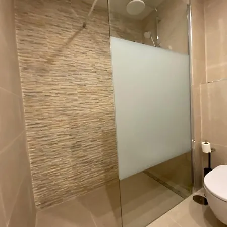 2 Bedroom 2 Bathroom In The Heart Of With Big Terrace And Free Parking Space Close To דירה *